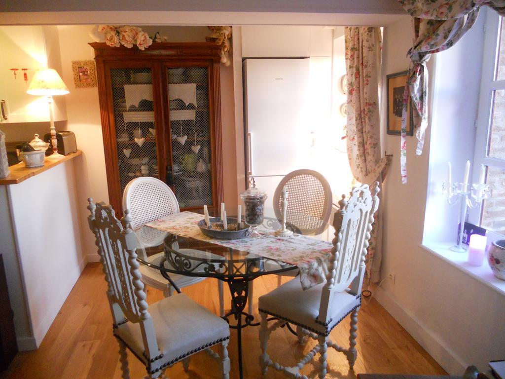 Chambre Le Nid Du Phare Avec Jacuzzi Honfleur Pokoj fotografie